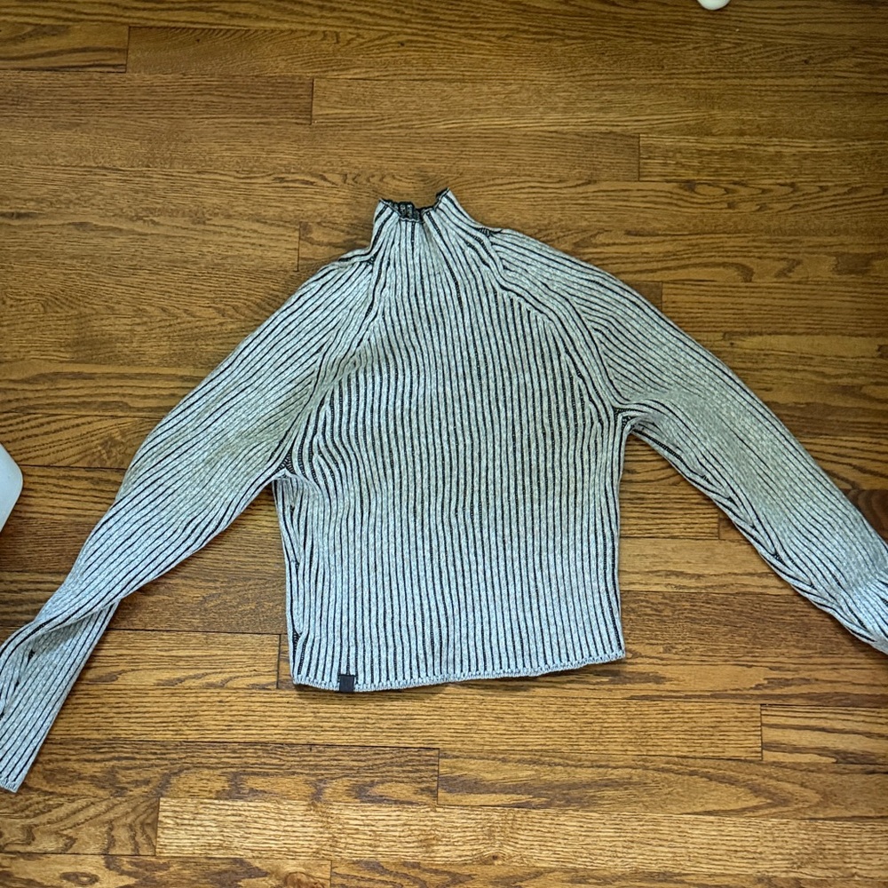 lululemon athletica Ribbed Mock Neck Sweater - Heather Gray with Black Ribbing